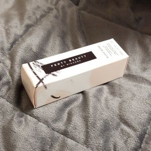 Diamond milk gloss bomb